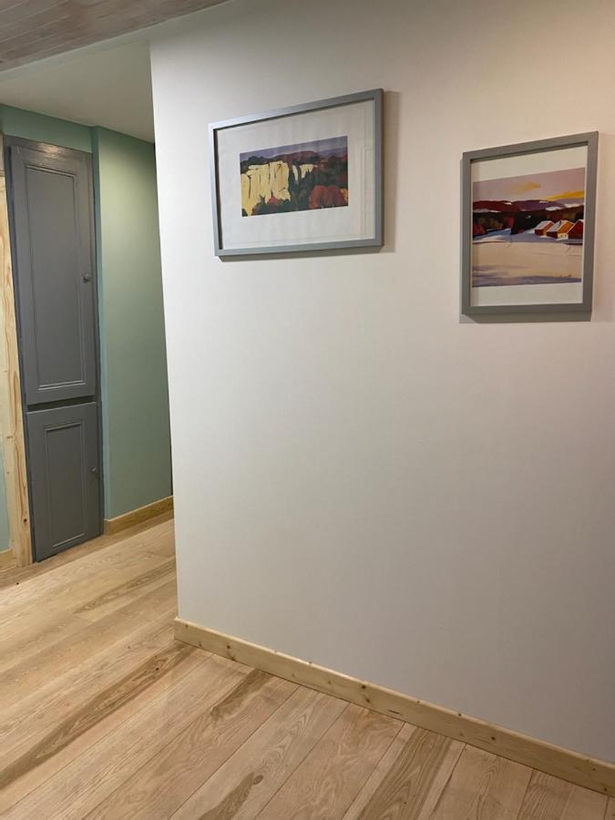 Une EVIDENCE TENDANCE ET DESIGN Ornans Exterior foto